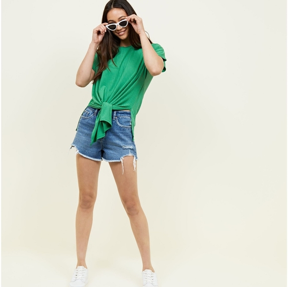 New Look Green Ribbed Tie Front Top T-Shirt - Picture 4 of 8